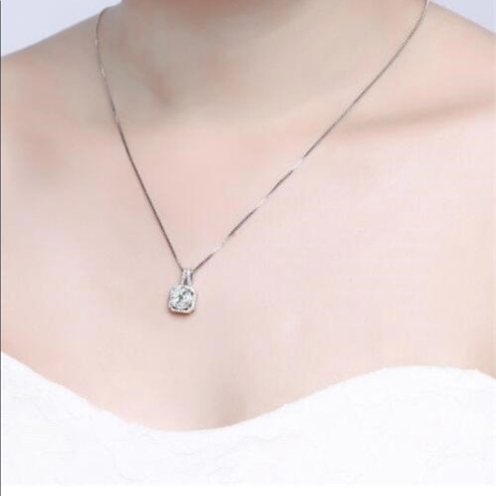 Elegant , 10K F, Silver CZ, 22 inch necklace - NEW - Picture 5 of 8